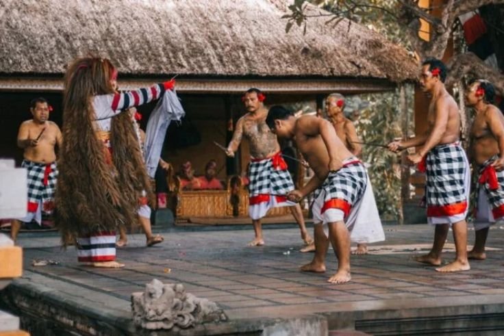 Balinese cultural performance. (Photo: Pexels/Pandit Wiguna)